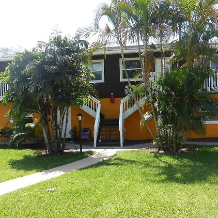 Englewood Bay Motel Eksteriør bilde